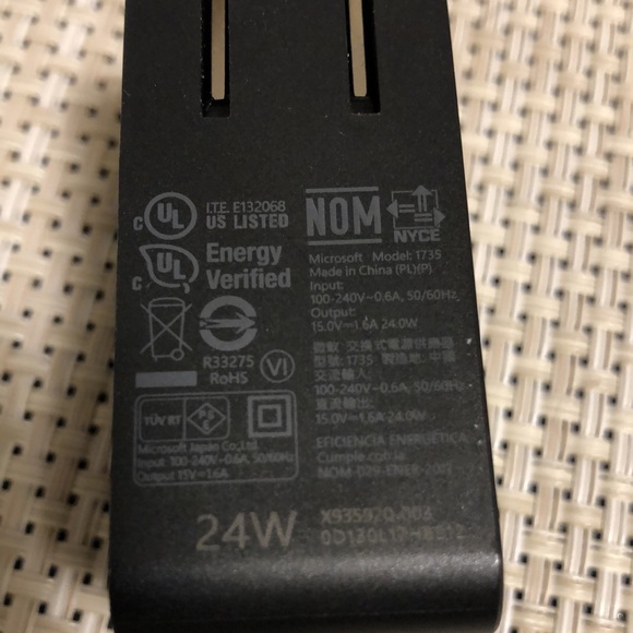 Microsoft tablet charger - Picture 6 of 7